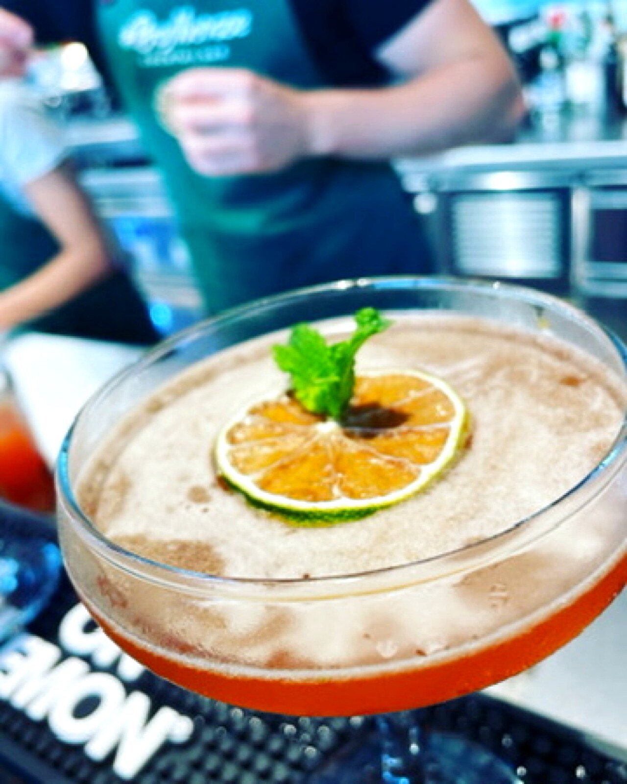 Whiskey Sour pomarańczowy z miętą